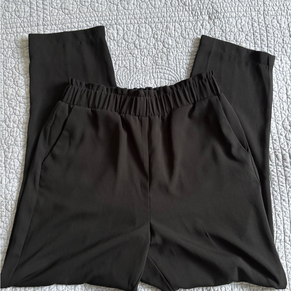 DONATED 2/28/26 ** “Paper bag” waist cropped trousers